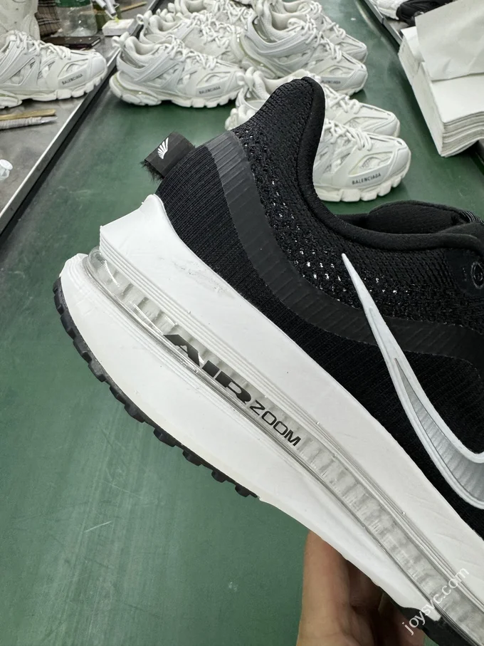 Nike Pegasus Premium Full-Length Air Cushion Running Shoes HQ2592 100