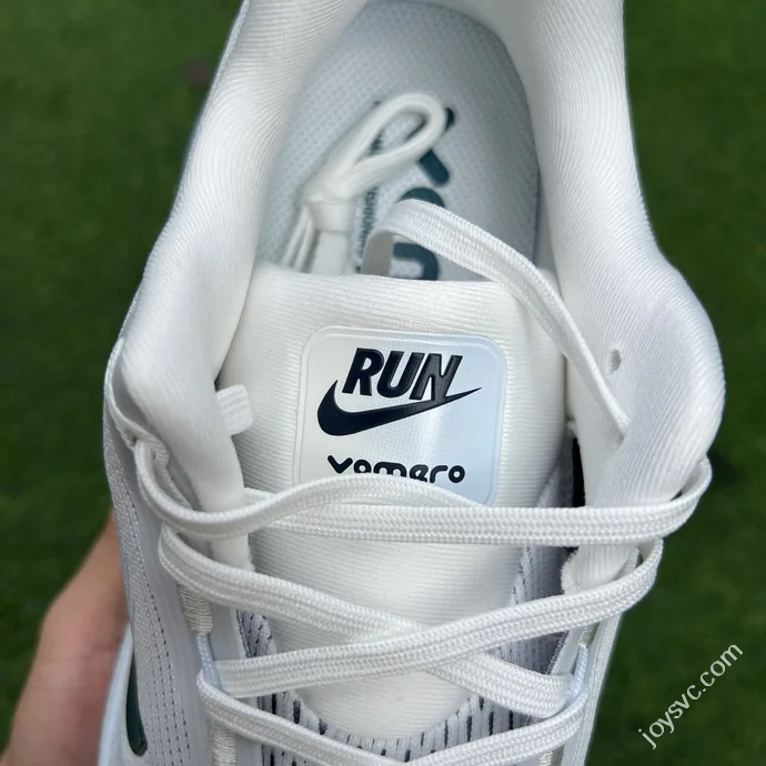 Nike Vomero 18 White Grey Blue Marathon Running Shoes HM6803-103