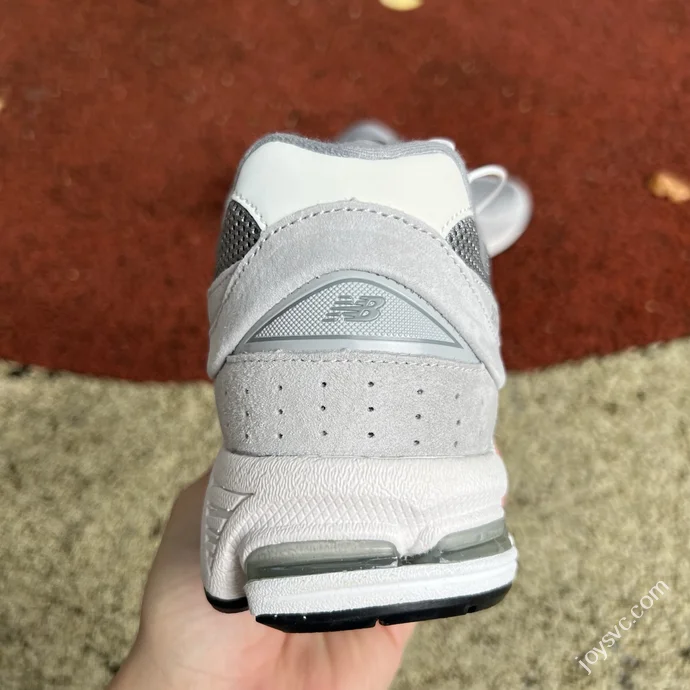 NB2002RST Grey Sneakers