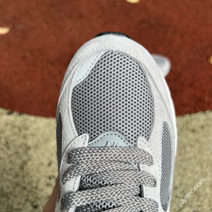 NB2002RST Grey Sneakers