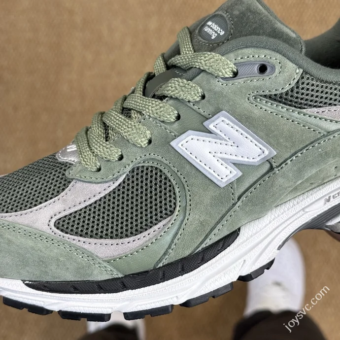 NB2002R Green Sneakers M2002RG1