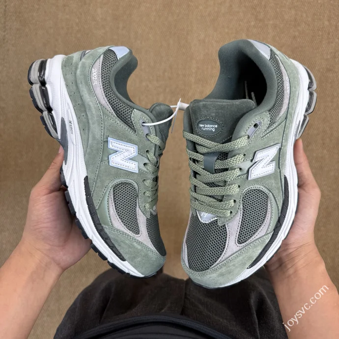 NB2002R Green Sneakers M2002RG1