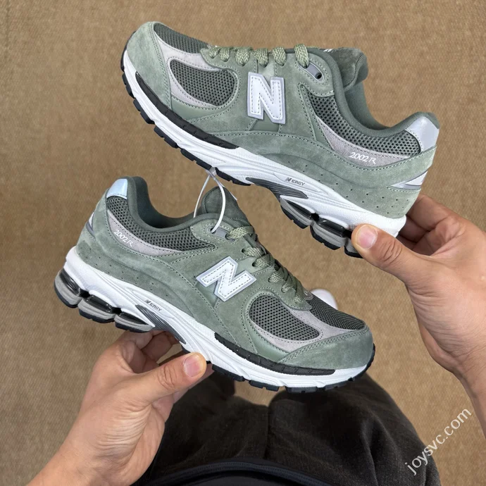 NB2002R Green Sneakers M2002RG1