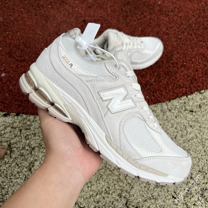 Pure Original NB2002RHX Beige Sneakers
