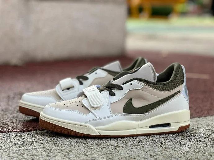 AJ312 Beige Brown Green Low Top Sneakers IB8856-121