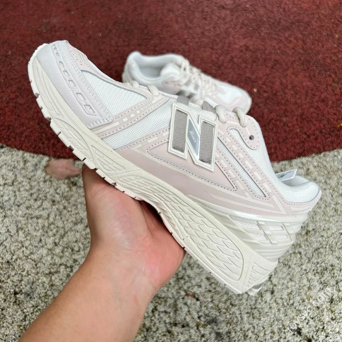 Pure Original NB1906 Beige Sneakers U1960RLI