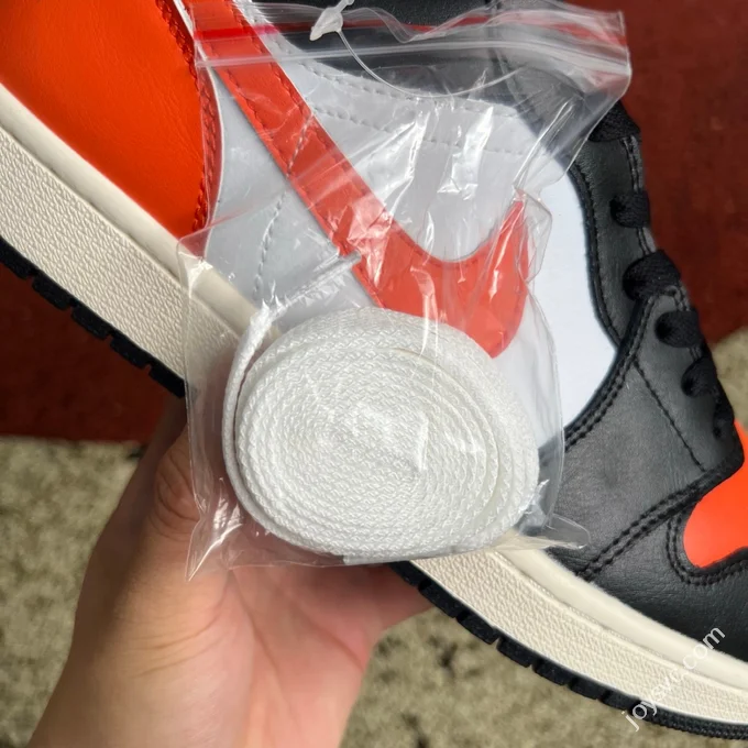 AJ1 Low Black White Orange 553558-081