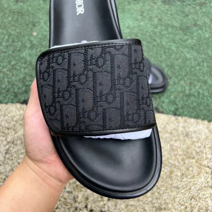 DIOR Aqua Anti-Slip Slides Black