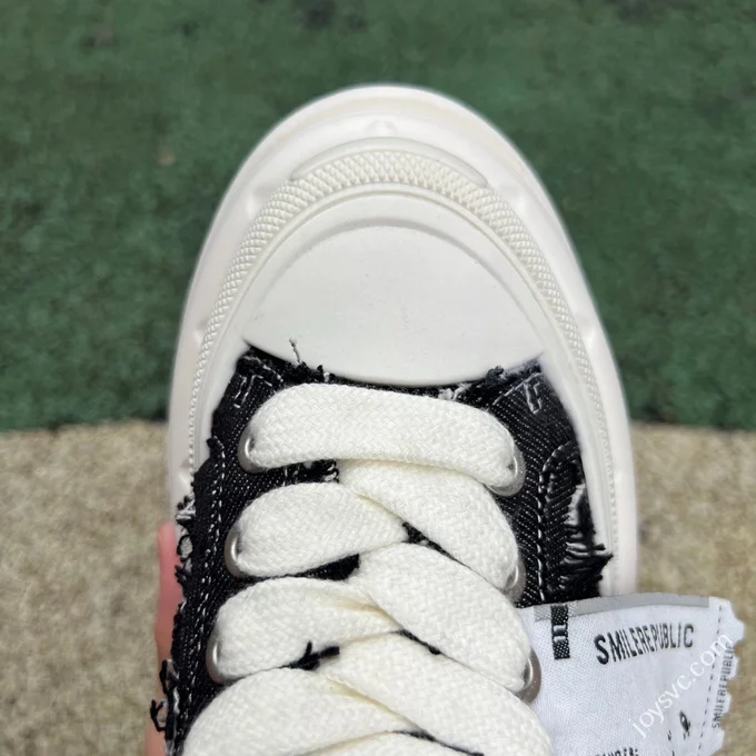 SMILEREPUBLIC Dad Shoes Black White