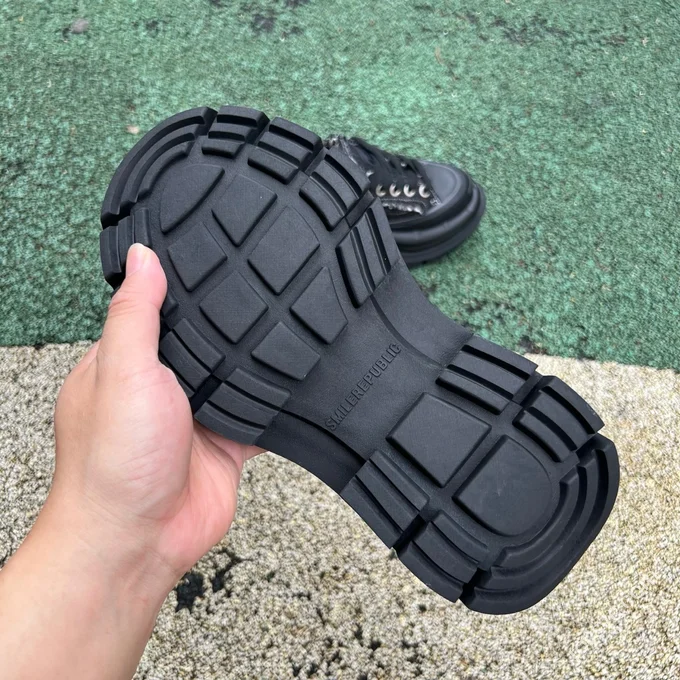 SMILEREPUBLIC Dad Shoes Black
