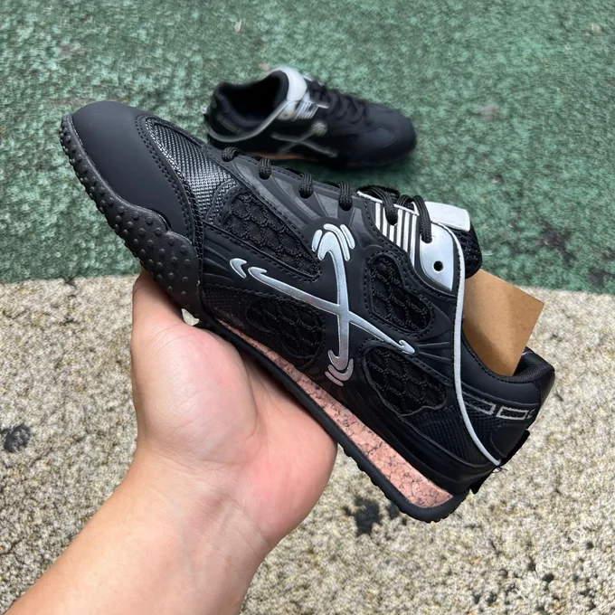 ON MAX Training Trainer Shoes Black Silver
