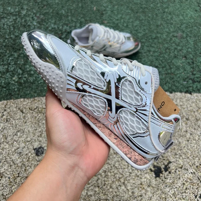 ON MAX Training Trainer Shoes White Silver