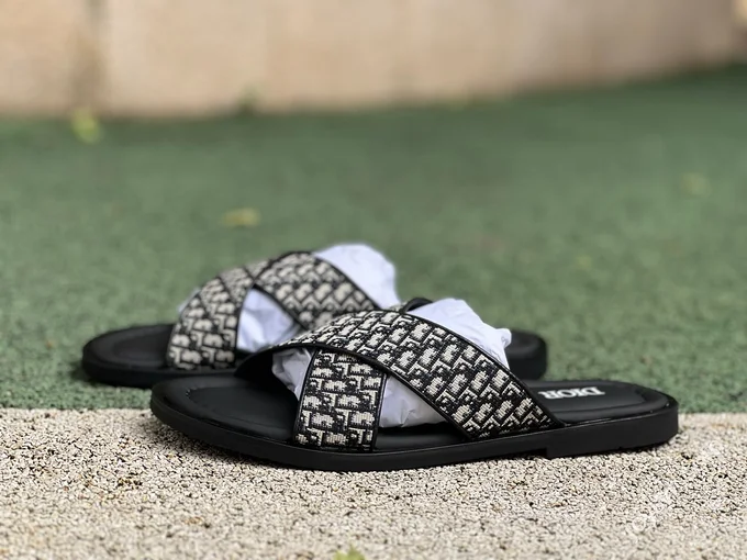 Dior Alias Calfskin Flat Slides Black White Men's Beige