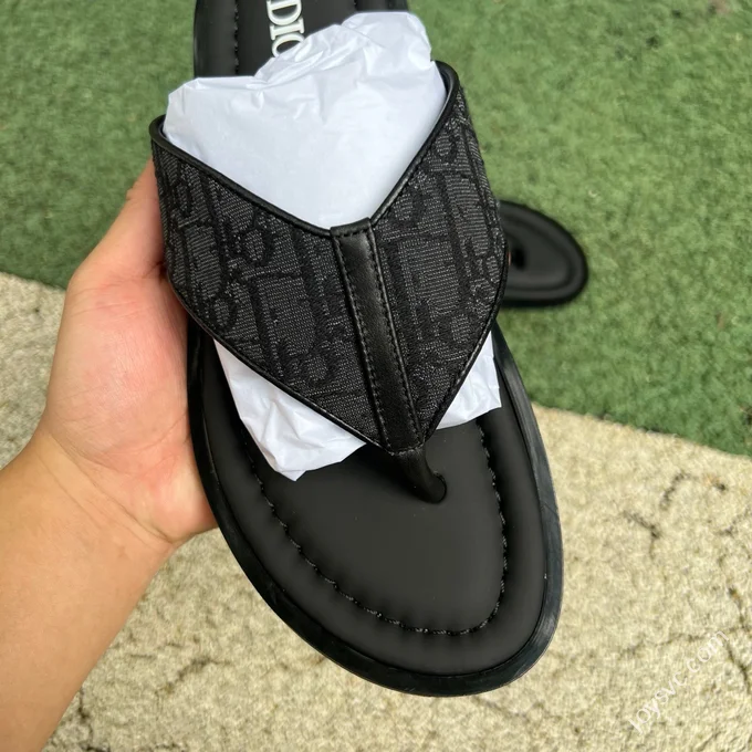 Dior Alias Calfskin Flip-Flops Black Men's Beige