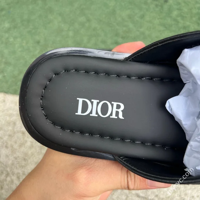 Dior Alias Calfskin Flip-Flops Black Men's Beige
