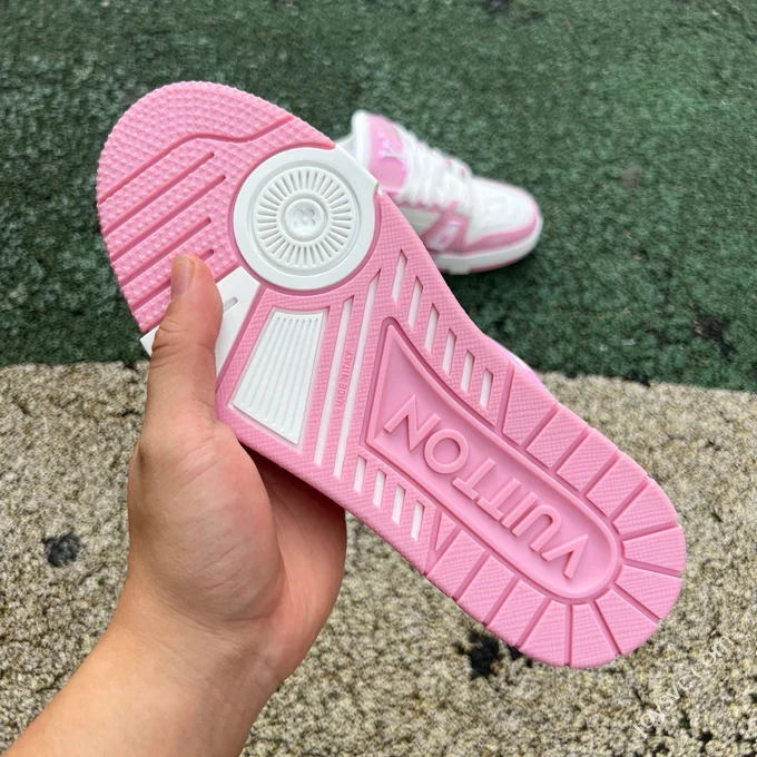 Pure Original LOUIS VUITTON Trainer White Pink