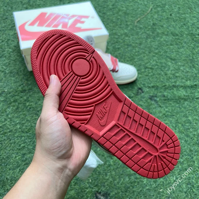 AJ1 High Top Beige Red 