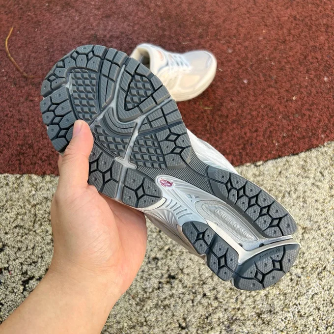 Pure Original NB2002R Grey Suede ML2002RD