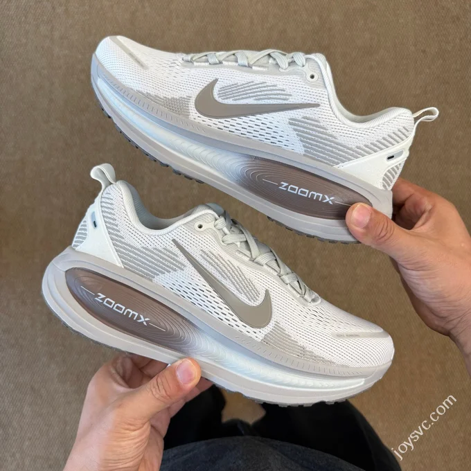 Nike Vomero 18 Marathon Running Shoes Brown HM6804-003