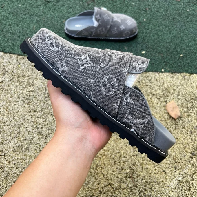 LV Half-Slipper Grey LOUIS VUITTON Cosy Comfort Denim Mules