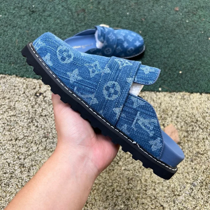 LV Half-Slipper Blue LOUIS VUITTON Cosy Comfort Denim Mules