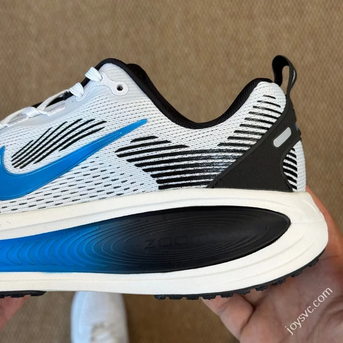 Nike Vomero 18 Marathon Running Shoes Grey Blue IB7722-100