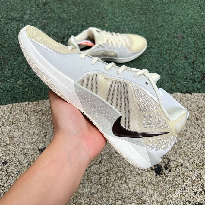 Pure Original Nike Sabrina 2 Coconut Milk Low Top Basketball Shoes FZ1517-102