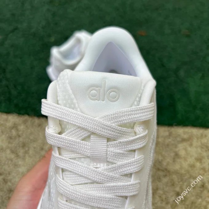 Alo Yoga Runner Low Sneaker Alo White