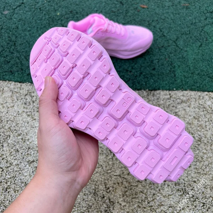 Alo Yoga Runner Low Sneaker Alo Pink