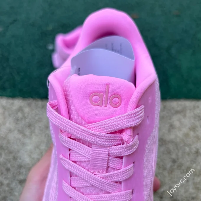 Alo Yoga Runner Low Sneaker Alo Pink