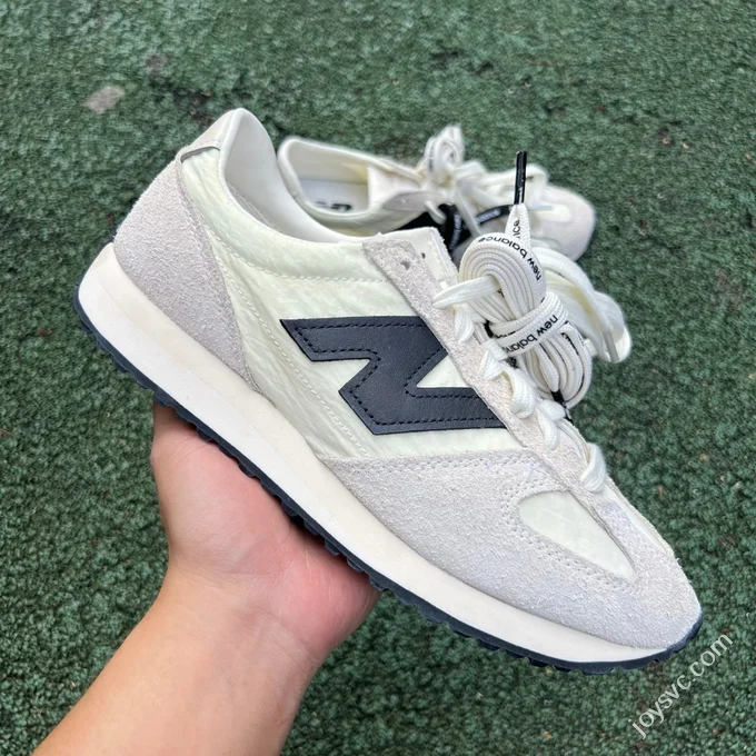 President Version NB471 Beige Black