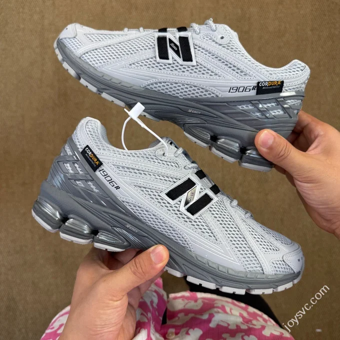 NB1906 Cordura Grey U1906ROA (Sizes 36-46.5)