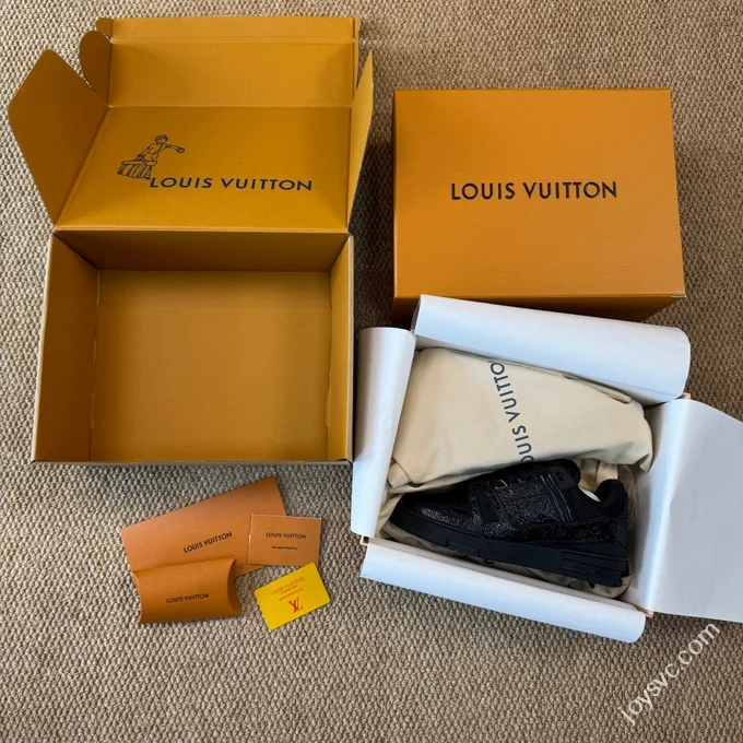 LV Black Samurai Patent Leather Meteor LOUIS VUITTON Trainer