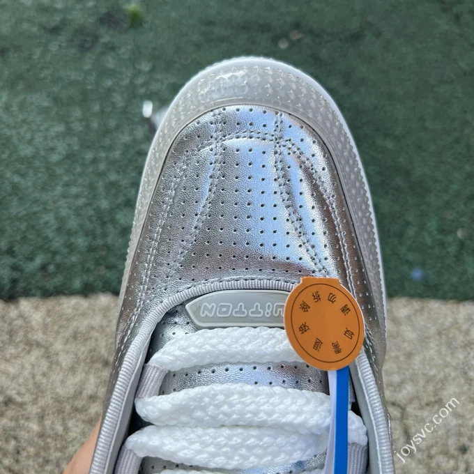 LOUIS VUITTON Skate LV Sneakers Metallic Silver