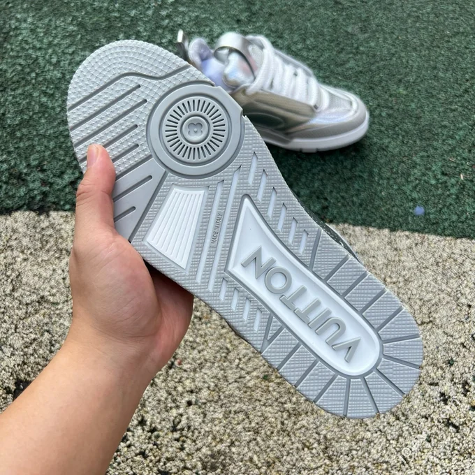 LOUIS VUITTON Skate LV Sneakers Metallic Silver