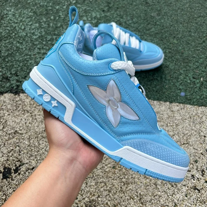 LOUIS VUITTON Skate LV Sneakers Blue