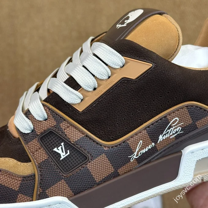 LV Nigo Collaboration Portrait Monogram Brown LOUIS VUITTON Trainer
