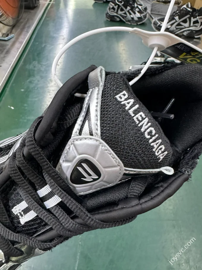 VG Balenciaga Runner 7.0