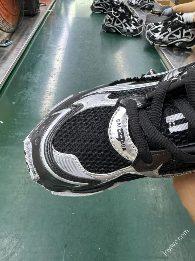VG Balenciaga Runner 7.0