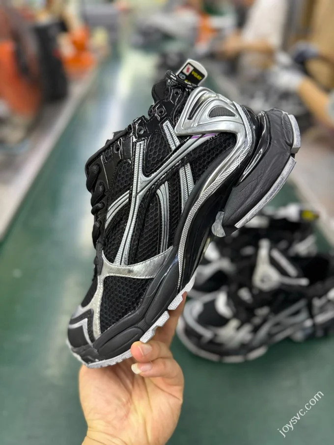VG Balenciaga Runner 7.0