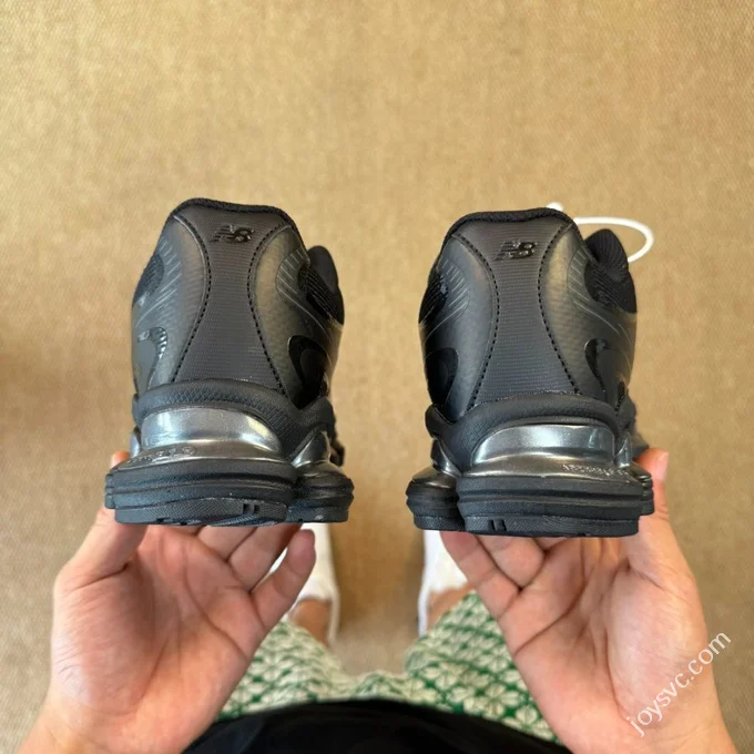 C Version New Balance NB2000 Black Samurai U2000FW