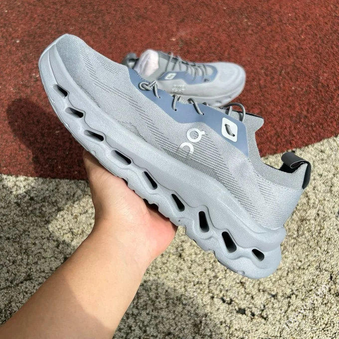 On x LOEWE Cloudtilt Grey