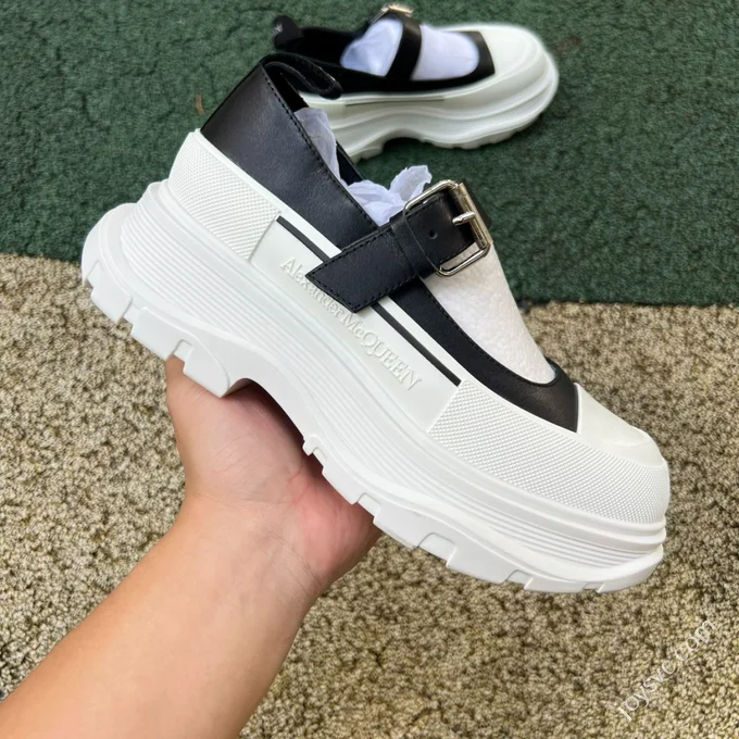 Alexander McQueen Thread Slick Mary Jane Shoes White Black