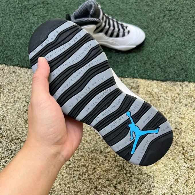 AJ10 OG 