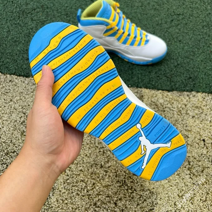 AJ10 UNC Blue HJ6779-112