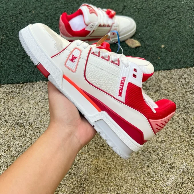 LOUIS VUITTON Trainer LV White Red