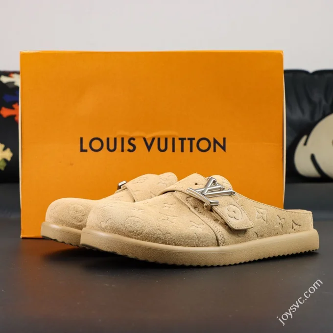 LOUIS VUITTON Easy Calf Leather Flat Toe Covered Mules/Clogs