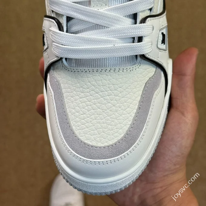 LV 2025 White Black LOUIS VUITTON Trainer