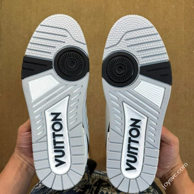 LV 2025 White Black LOUIS VUITTON Trainer