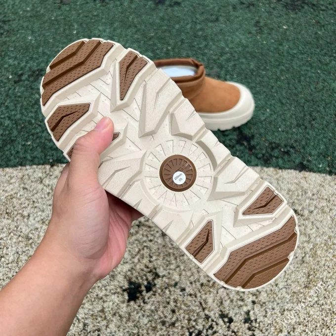 UGG CL Ultra Mini Weather Suede Warm Snow Boots Mid Top (3)